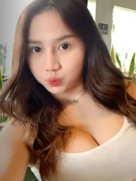 Adhe Yuliana profile photo 4