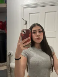 Claire 2 profile photo 4