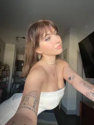 Emma Muret profile photo 8
