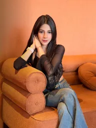 Melanie profile photo 5