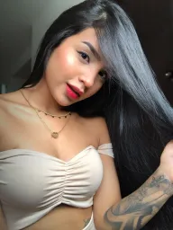 Veronique profile photo 8