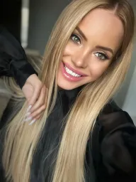 Vikki profile photo 6